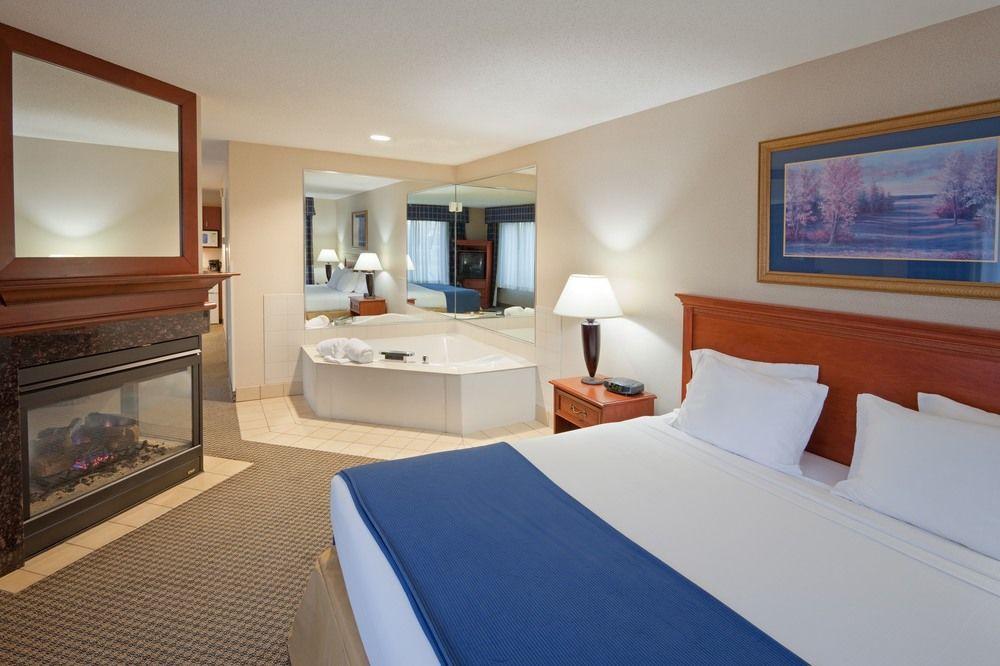 Holiday Inn Express Poughkeepsie By Ihg Kültér fotó