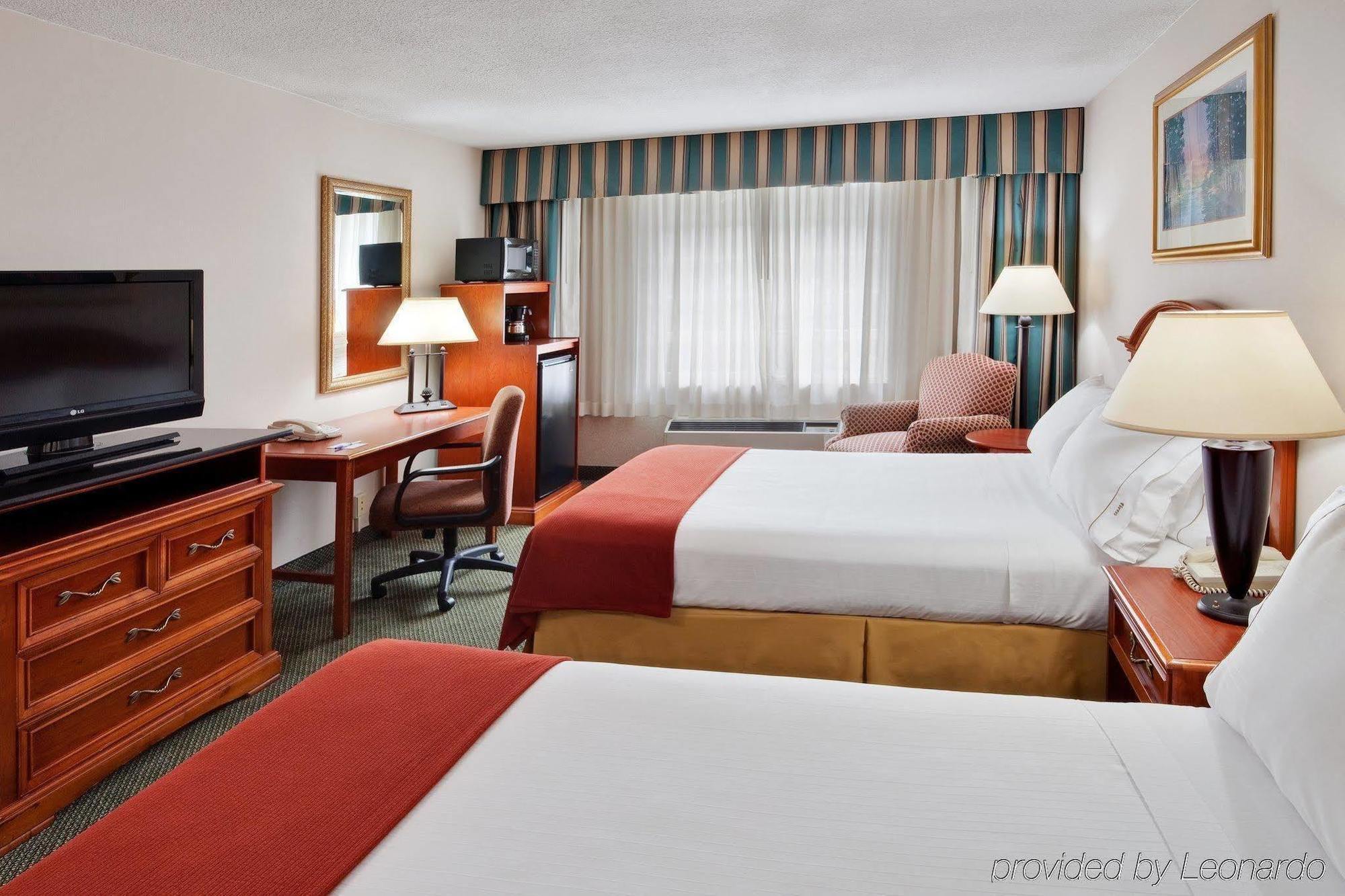 Holiday Inn Express Poughkeepsie By Ihg Kültér fotó