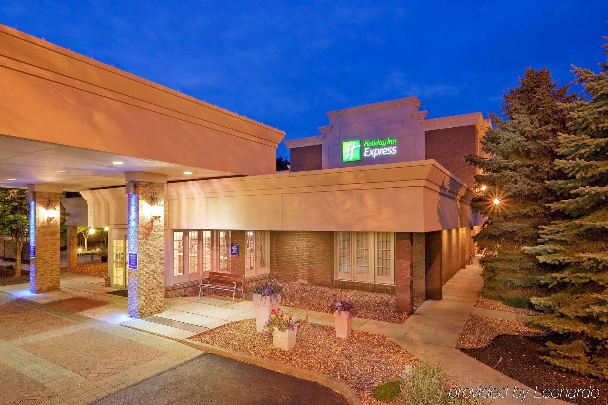 Holiday Inn Express Poughkeepsie By Ihg Kültér fotó